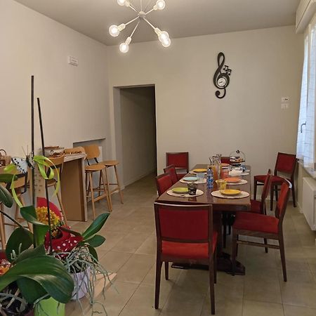 Il Trovatore Rooms Parma Esterno foto