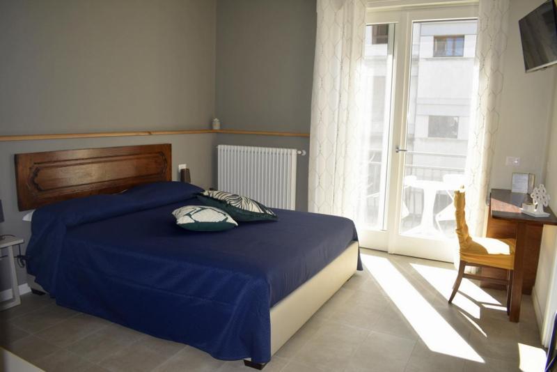 Il Trovatore Rooms Parma Esterno foto