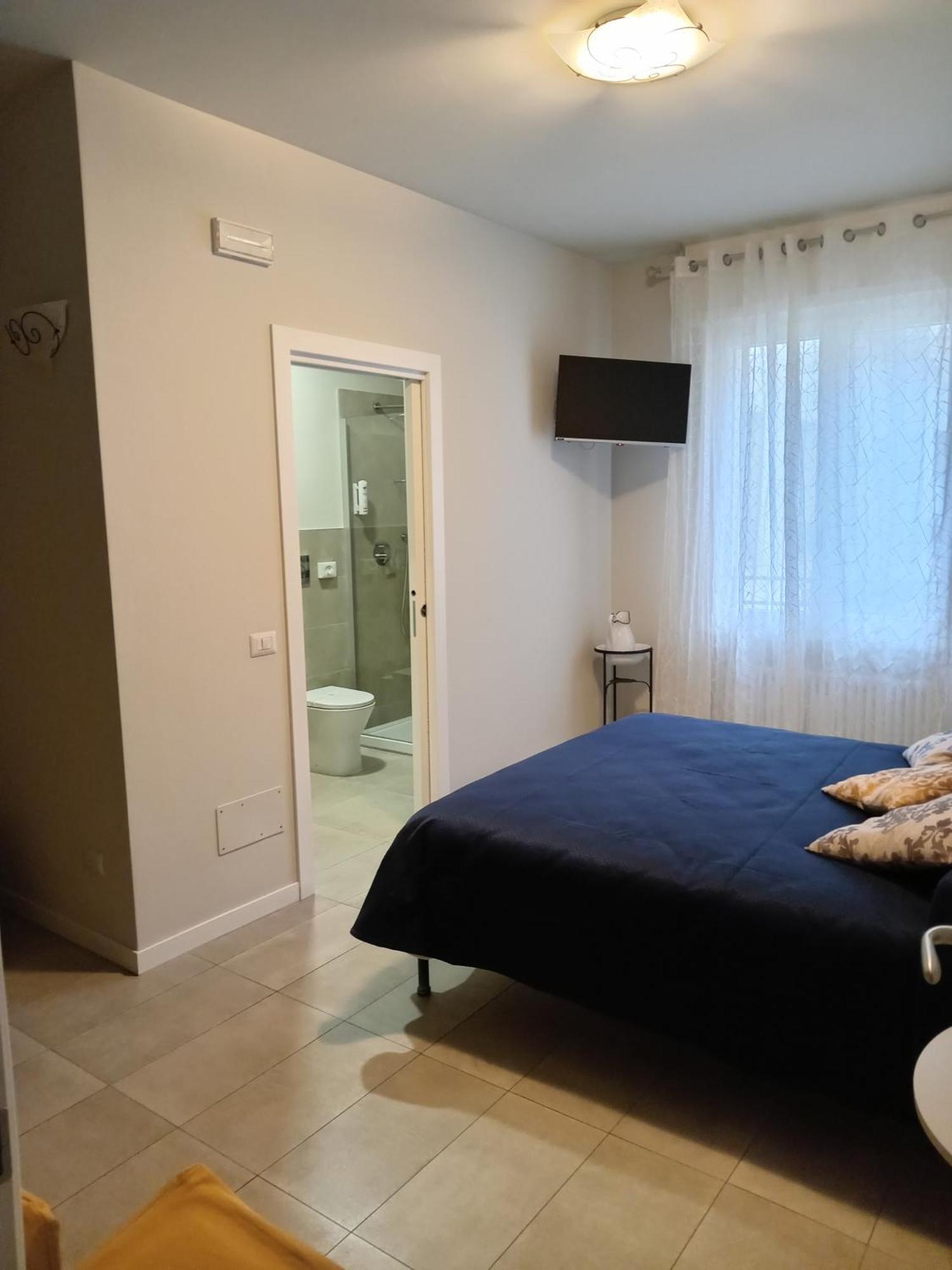 Il Trovatore Rooms Parma Esterno foto
